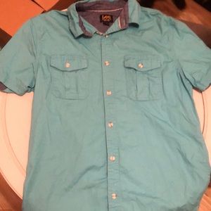 Lee button up tee
